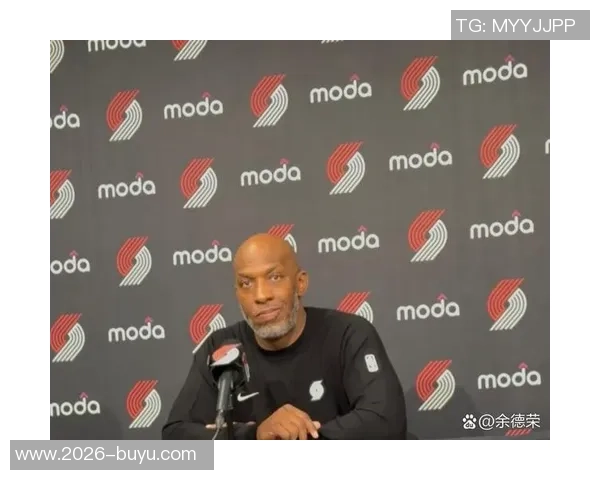 比卢普斯场下表现获高分评价小杨认为他值得8到9分