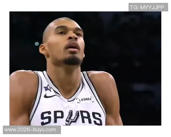 光头组合再展风采文班亚马与凯尔登联手砍下59分投篮命中率超五成 光头组合再展风采文班亚马与凯尔登联手砍下59分投篮命中率超五成